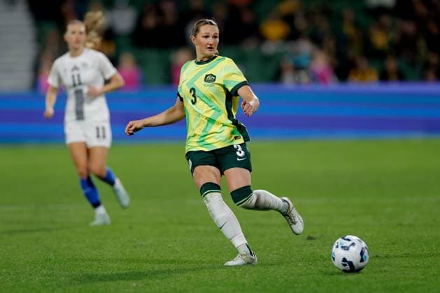 SOCCER AUSTRALIA SLOVENIA, Winonah Heatley of Australia passes the ball during the Women s friendly international soccer match between Australia and Slovenia at HBF Park in Perth, Sunday, June 29, 2025. ( NO ARCHIVING, EDITORIAL USE ONLY PERTH WESTERN AUSTRALIA AUSTRALIA  Copyright: xRICHARDxWAINWRIGHTx 20250629149397191575