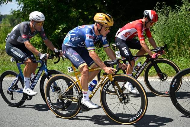 Belgian 2025 National Championship Binche 29 06 2025 BINCHE, BELGIUM - JUNE 29 : Evenepoel Remco of Soudal Quick-Step, Rickaert Jonas of Alpecin - Deceuninck during the Men Elite cycling road race of the Belgian National Championships 2025 an UCI National Championships cycling race of 230 km with start in Binche and finish in Binche on June 29, 2025 in Binche, Belgium, 29 06 2025 Binche Belgium  Copyright: xNicoxVereeckenx