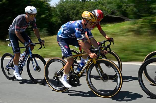 Belgian 2025 National Championship Binche 29 06 2025 BINCHE, BELGIUM - JUNE 29 : Evenepoel Remco of Soudal Quick-Step, Rickaert Jonas of Alpecin - Deceuninck during the Men Elite cycling road race of the Belgian National Championships 2025 an UCI National Championships cycling race of 230 km with start in Binche and finish in Binche on June 29, 2025 in Binche, Belgium, 29 06 2025 Binche Belgium  Copyright: xNicoxVereeckenx