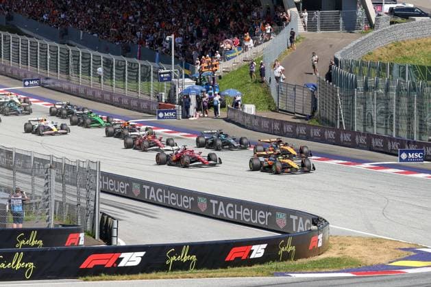 Start of the race, Lando Norris McLaren Formula 1 Team 4 , Oscar Piastri McLaren Formula 1 Team 81 , Charles Leclerc Scuderia Ferrari HP 16 , Lewis Hamilton Scuderia Ferrari HP 44 , George Russell Mercedes AMG Petronas 63 , Race, Grand Prix of Austria, Motorsport, Men, Formula 1, 29 06 2025 Spielberg Styria Austria Copyright: xkolbert-press ChristianxKolbertx