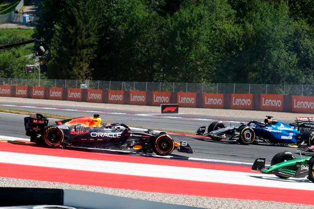 29 06 2025, xsvx, Motorsport FIA Formula 1, Austrian Grand Prix v l Max Verstappen Oracle Red Bull Racing starting number 1 after the accident with Andrea Kimi Antonelli Mercedes AMG Petronas starting number 12 FIA REGULATIONS PROHIBIT ANY USE OF PHOTOGRAPHS as IMAGE SEQUENCES and or QUASI VIDEO Zeltweg Spielberg