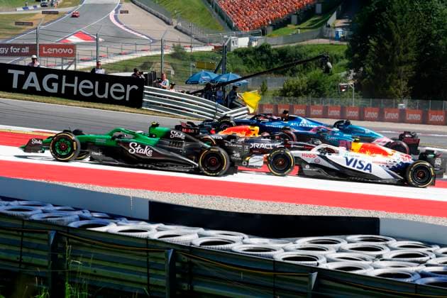29 06 2025, xsvx, Motorsport FIA Formula 1, Austrian Grand Prix v l Max Verstappen Oracle Red Bull Racing starting number 1 after the accident with Andrea Kimi Antonelli Mercedes AMG Petronas starting number 12 FIA REGULATIONS PROHIBIT ANY USE OF PHOTOGRAPHS as IMAGE SEQUENCES and or QUASI VIDEO Zeltweg Spielberg