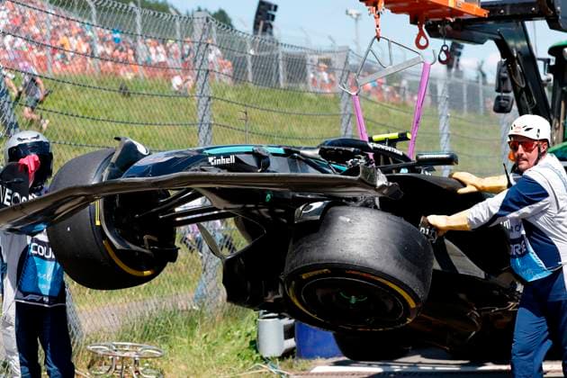 29 06 2025, xsvx, Motorsport FIA Formula 1, Austrian Grand Prix v l Car of Andrea Kimi Antonelli Mercedes AMG Petronas starting number 12 after the accident FIA REGULATIONS PROHIBIT ANY USE OF PHOTOGRAPHS as IMAGE SEQUENCES and or QUASI VIDEO Zeltweg Spielberg