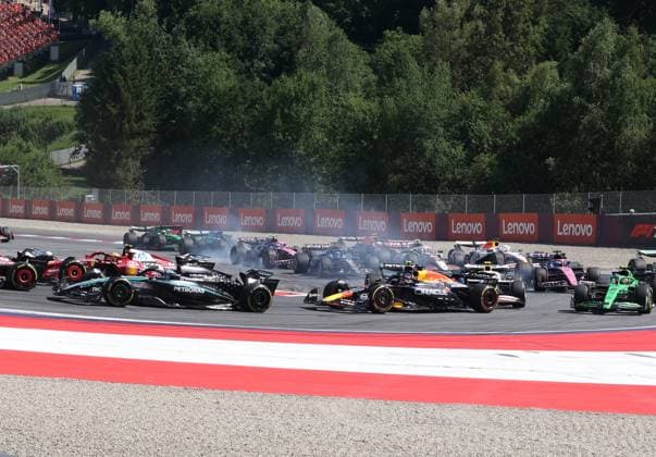 29 06 2025, Red Bull Ring, Spielberg, Formula 1 Grand Prix of Austria 2025 , in the picture accident between Andrea Kimi Antonelli ITA , Mercedes AMG Petronas Formula One Team and Max Verstappen NLD , Oracle Red Bull Racing, both drivers retire Photo by Alessandro Martellotta Hasan Bratic DeFodi Images