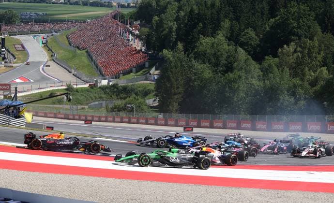 29 06 2025, Red Bull Ring, Spielberg, Formula 1 Grand Prix of Austria 2025 , in the picture accident between Andrea Kimi Antonelli ITA , Mercedes AMG Petronas Formula One Team and Max Verstappen NLD , Oracle Red Bull Racing, both drivers retire Photo by Alessandro Martellotta Hasan Bratic DeFodi Images