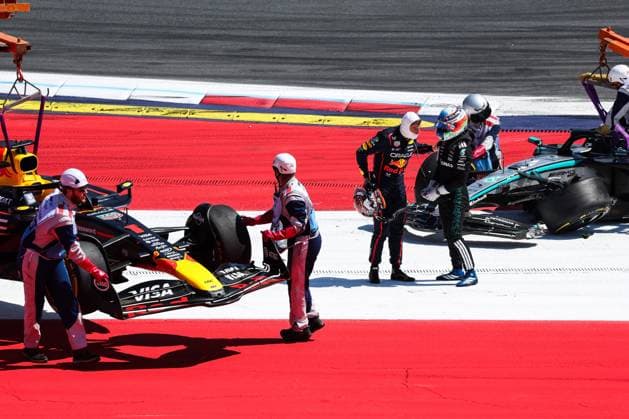 F1 - AUSTRIAN GRAND PRIX 2025 VERSTAPPEN Max (ned), Red Bull Racing RB21, portrait and KIMI ANTONELLI Andrea (ita), Mercedes AMG F1 Team W16, portrait during the Formula 1 MSC Cruises Austrian Grand Prix 2025, 11th round of the 2025 FIA Formula One World Championship, WM, Weltmeisterschaft from June 27 to 29, 2025 on the Red Bull Ring, in Spielberg, Austria - SpielbergAustria Copyright: xFLORENTxGOODENx