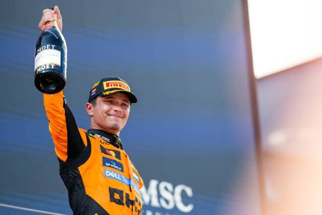 Lando Norris McLaren Formula 1 Team, Great Britain, 04 celebrates victory on the podium at the podium ceremony, AUT, Formula 1 World Championship, MSC Cruises Grand Prix of Austria, Red Bull Ring Spielberg, Race, Season 2025, 29 06 2025 AUT, Formula 1 World Championship, MSC Cruises Grand Prix of Austria, Red Bull Ring Spielberg, Race, Season 2025, 29 06 2025 Spielberg Copyright: xEibner-Pressefoto Memmlerx EP_MMR