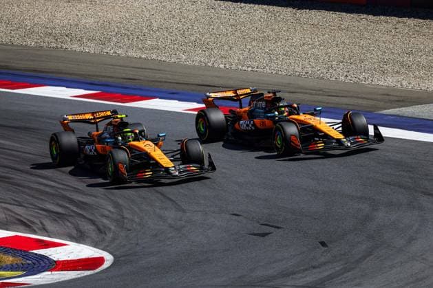 F1 - AUSTRIAN GRAND PRIX 2025 04 NORRIS Lando (gbr), McLaren F1 Team MCL39, 81 PIASTRI Oscar (aus), McLaren F1 Team MCL39, action overtake, overtaking, dà passement, depassement, overtakes, during the Formula 1 MSC Cruises Austrian Grand Prix 2025, 11th round of the 2025 FIA Formula One World Championship, WM, Weltmeisterschaft from June 27 to 29, 2025 on the Red Bull Ring, in Spielberg, Austria - SpielbergAustria Copyright: xFLORENTxGOODENx