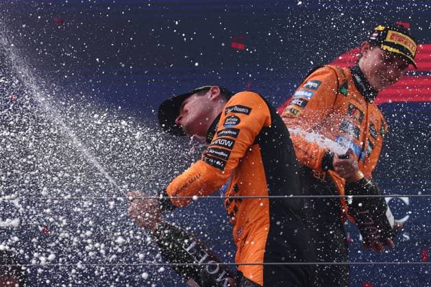 F1 Austrian Grand Prix SPIELBERG, AUSTRIA - JUNE 28: Oscar Piastri and Lando Norris of McLaren celebrate after the Formula 1 Austrian Grand Prix at Red Bull Ring in Spielberg, Austria on June 28, 2025. Jakub Porzycki Anadolu Spielberg Austria. Editorial use only. Please get in touch for any other usage.  Copyright: x2025xAnadoluxJakubxPorzyckix