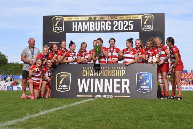Rugby, Men Women, Season 2025, Europe 7s Championship Hamburg 7s, Award Ceremonies, Steinwiesenweg Hamburg , 29 06 2025, 2 Tournament, Day 3 Award Ceremony of the Polish Women for the victory at the Hamburg 7s For editorial use only Hamburg Sportplatz Steinwiesenweg Hamburg Germany Copyright: xLobeca RobertoxSeidelx