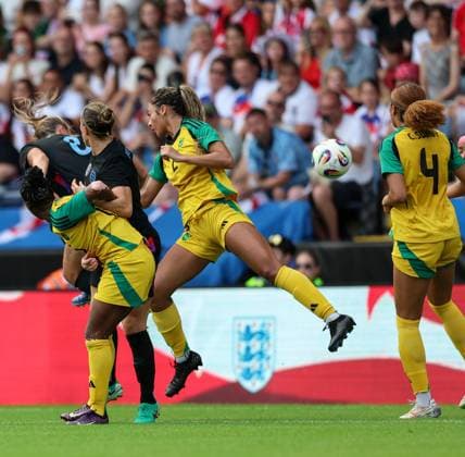 England Women v Jamaica Women International Friendly, Länderspiel, Nationalmannschaft Georgia Stanway of England has a header on goal during the International Friendly match at the King Power Stadium, Leicester UK Newspapers OUT Copyright: xAndyxSumnerx FIL-21937-0073