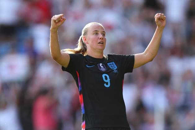 Leicester, England, 29th June 2025. Beth Mead of England Women celebrates after scoring a goal to make it 7-0 during the England Women vs Jamaica Women International Friendly, Länderspiel, Nationalmannschaft match at the King Power Stadium, Leicester. Picture credit should read: James Baylis Sportimage EDITORIAL USE ONLY. No use with unauthorised audio, video, data, fixture lists, club league logos or live services. Online in-match use limited to 120 images, no video emulation. No use in betting, games or single club league player publications. SPI_020_JB_Eng_Jam SPI-3998-0020