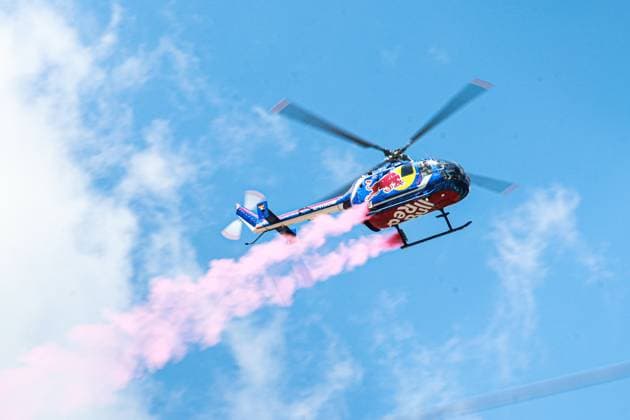FORMULA 1 - GP of Austria 2025 SPIELBERG,AUSTRIA,29.JUN.25 - MOTORSPORTS, FORMULA 1 - Grand Prix of Austria, Red Bull Ring. Image shows a Air display of the Flying Bulls, Felix Baumgartner (Red Bull).  GEPAxpictures xManuelxBinder