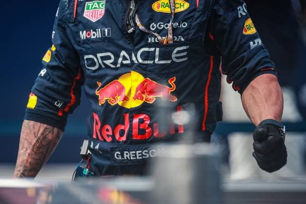FORMULA 1 - GP of Austria 2025 SPIELBERG,AUSTRIA,29.JUN.25 - MOTORSPORTS, FORMULA 1 - Grand Prix of Austria, Red Bull Ring. Image shows a feature with a Red Bull mechanic overal.  GEPAxpictures xManuelxBinder