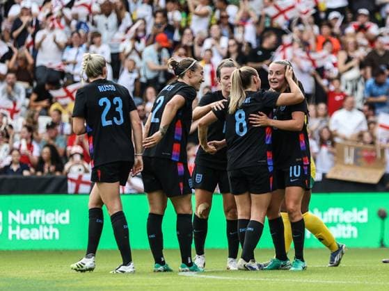 Leicester, England, June 29th 2025: Georgia Stanway (8 England) scores the fourth goal during the International Friendly, Länderspiel, Nationalmannschaft football match between England and Jamaica at King Power Stadium in Leicester, England (Natalie Mincher SPP) Copyright: xNataliexMincher SPPx spp-en-NaMi-335A2525