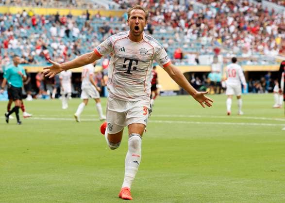Sport Themen der Woche KW26 Sport Bilder des Tages CR Flamengo v FC Bayern München: Round Of 16 - FIFA Club World Cup 2025 Harry Kane of Bayern Munich celebrates after scoring his 2nd goal during the FIFA Club World Cup 2025 round of 16 match between CR Flamengo and FC Bayern München at Hard Rock Stadium on June 29, 2025 in Miami Gardens, Florida. Miami Gardens Hard Rock Stadium FL United States Copyright: xRichardxSellers Sportsphoto APLx 14129257