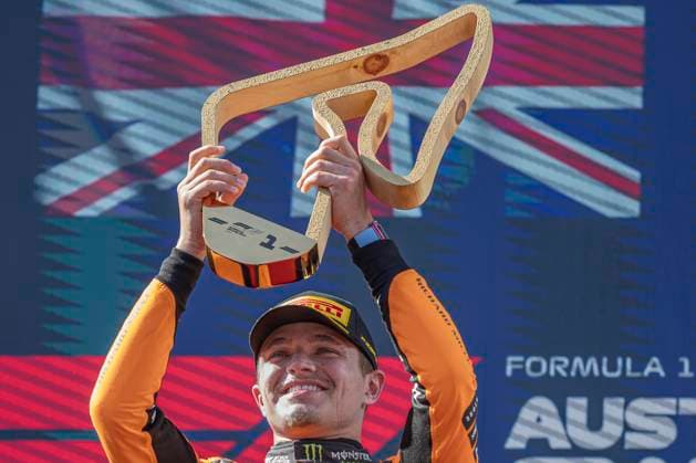 F1 Grand Prix of Austria Winner Lando Norris of Great Britain and McLaren F1 Team driver stands on the podium with the trophy after the race at the Formula 1 MSC Cruises Austrian Grand Prix in Spielberg, Austria, on June 29, 2025. Spielberg Austria  Copyright: xRobertxSzaniszlox originalFilename:szaniszlo-notitle250629_npsfo.jpg