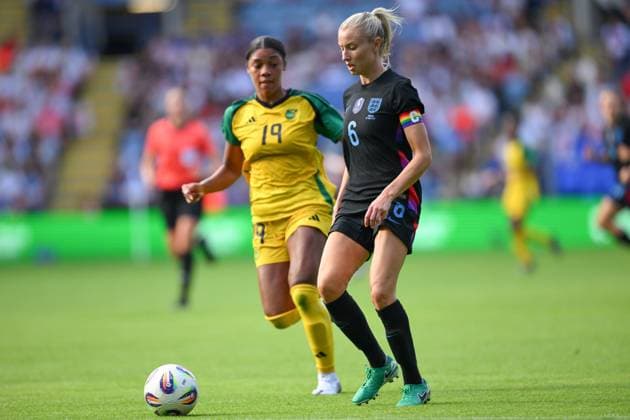 England v Jamaica - Women s International Friendly, Länderspiel, Nationalmannschaft Leah Williamson of England participates in the International Friendly match between England Women and Jamaica at the King Power Stadium in Leicester, England, on June 29, 2025. Leicester Leicestershire United Kingdom  Copyright: xMIxNewsx originalFilename:fletcher-englandw250629_npfal.jpg