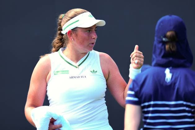 Jelena Ostapenko gestures to her team during her first round match Wimbledon Tennis Championships, Day 1, The All England Lawn Tennis and Croquet Club, London, UK - 30 Jun 2025London The All England Lawn Tennis and United Kingdom  Copyright: xJavierxGarcia Shutterstockx 15378843at