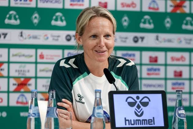 Friederike Kromp Fritzy Kromp, coach, head coach, SV Werder Bremen at her presentation as new coach of the women, womens team of SV Werder Bremen, portrait, close-up, single photo, single image, THE DFB REGULATIONS PROHIBIT ANY USE OF PHOTOGRAPHS AS IMAGE SEQUENCES AND OR QUASI VIDEO , 30 06 2025, Bremen Germany , Football, Google Pixel Women Bundesliga, Presentation of coach SV Werder Bremen xobx
