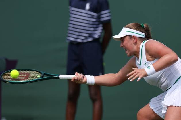 June 30, 2025, London, Celestynow, United Kingdom: JELENA OSTAPENKO of Latvia during the match against S. Kartal of United Kingdom in the first round of Championships 2025 at Wimbledon AELTC in London. London United Kingdom - ZUMAc278 20250630_zsp_c278_003 Copyright: xMarcinxCholewinskix