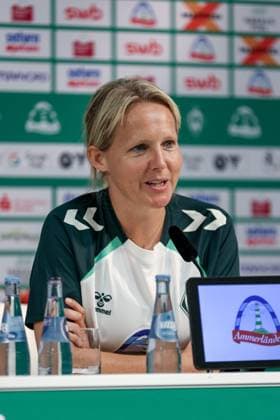 Friederike Kromp Fritzy Kromp, coach, head coach, SV Werder Bremen at her presentation as new coach of the women, womens team of SV Werder Bremen, portrait, close-up, single photo, single image, THE DFB REGULATIONS PROHIBIT ANY USE OF PHOTOGRAPHS AS IMAGE SEQUENCES AND OR QUASI VIDEO , 30 06 2025, Bremen Germany , Football, Google Pixel Women Bundesliga, Presentation of coach SV Werder Bremen xobx