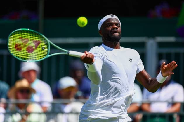 Sport Bilder des Tages Frances Tiafoe during his first round match Wimbledon Tennis Championships, Day 1, The All England Lawn Tennis and Croquet Club, London, UK - 30 Jun 2025London The All England Lawn Tennis and United Kingdom  Copyright: xJamesxMarsh Shutterstockx 15378842aw