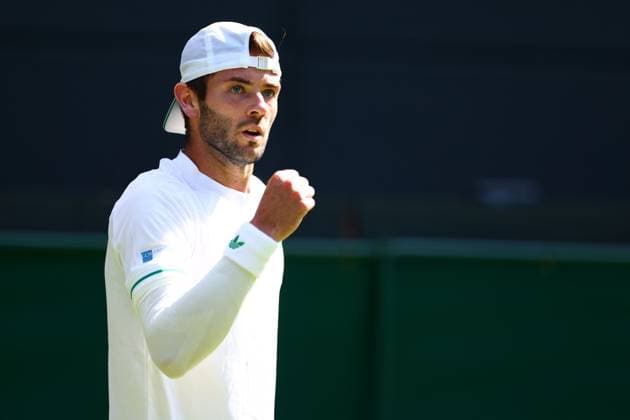 Jacob Fearnley during his first round match Wimbledon Tennis Championships, Day 1, The All England Lawn Tennis and Croquet Club, London, UK - 30 Jun 2025London The All England Lawn Tennis and United Kingdom  Copyright: xJamesxMarsh Shutterstockx 15378842dk