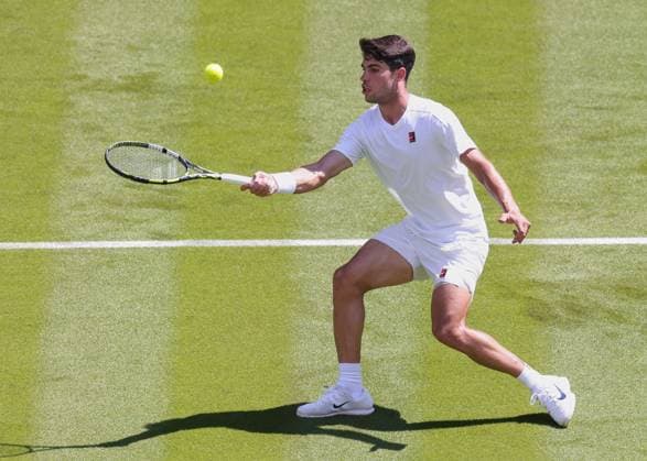 Carlos Alcaraz ESP , Men Singles, Mens Singles Tennis Wimbledon 2025 Grand Slam ITF ATP WTA AELTC London Great Britain 30 June 2025 Copyright: xJuergenxHasenkopfx