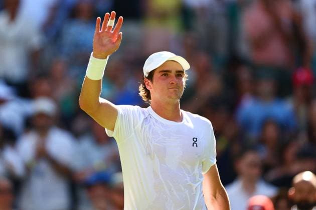 Joao Fonseca during his first round match Wimbledon Tennis Championships, Day 1, The All England Lawn Tennis and Croquet Club, London, UK - 30 Jun 2025London The All England Lawn Tennis and United Kingdom  Copyright: xJamesxMarsh Shutterstockx 15378842dy