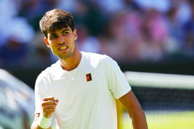 Carlos Alcaraz celebrates during his first round match Wimbledon Tennis Championships, Day 1, The All England Lawn Tennis and Croquet Club, London, UK - 30 Jun 2025London The All England Lawn Tennis and United Kingdom  Copyright: xJavierxGarcia Shutterstockx 15378843hc