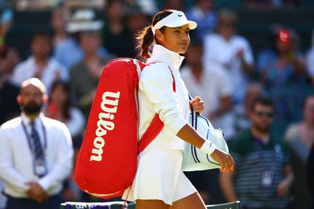 Emma Raducanu during her first round match Wimbledon Tennis Championships, Day 1, The All England Lawn Tennis and Croquet Club, London, UK - 30 Jun 2025London The All England Lawn Tennis and United Kingdom  Copyright: xJamesxMarsh Shutterstockx 15378842ec