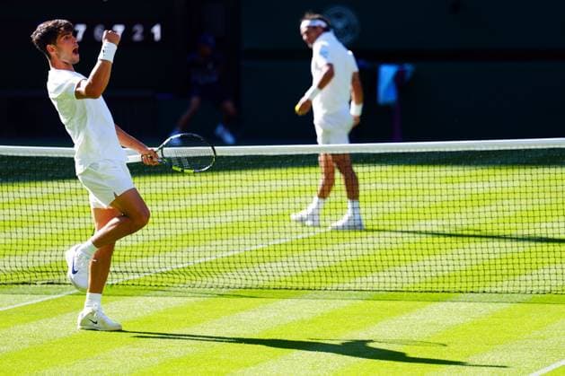 Carlos Alcaraz celebrates during his first round match against Fabio Fognini Wimbledon Tennis Championships, Day 1, The All England Lawn Tennis and Croquet Club, London, UK - 30 Jun 2025London The All England Lawn Tennis and United Kingdom  Copyright: xJavierxGarcia Shutterstockx 15378843il