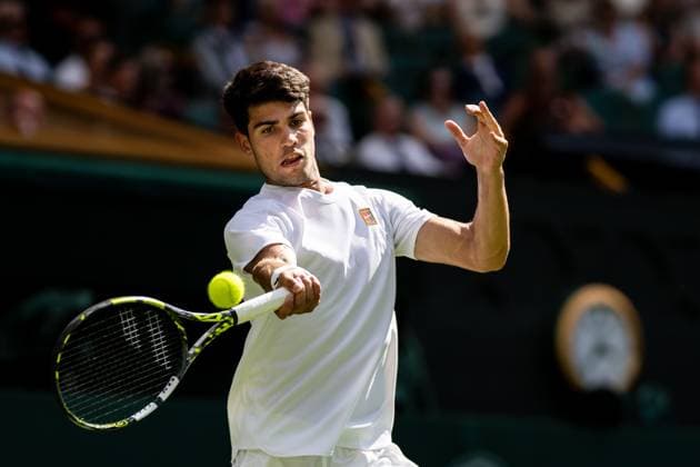 250630 Carlos Alcaraz of Spain competes in a first round singles tennis match during day 1 of Wimbledon on June 30, 2025 in London Photo Petter Arvidson BILDBYRAN kod PA PA1043 tennis wimbledon day 1 bbeng spanien  Copyright: PETTERxARVIDSON BB250630PA011