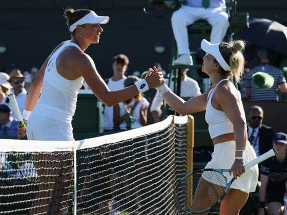 Belgian Yanina Wickmayer congratulates Mexican Renata Zarazua after losing a tennis match between Belgian Wickmayer and Mexican Zarazua, in the first round of the women s singles at the 2025 Wimbledon grand slam tournament, Monday 30 June 2025 at the All England Tennis Club, in South-West London, Britain. BENOITxDOPPAGNE  x128140217x