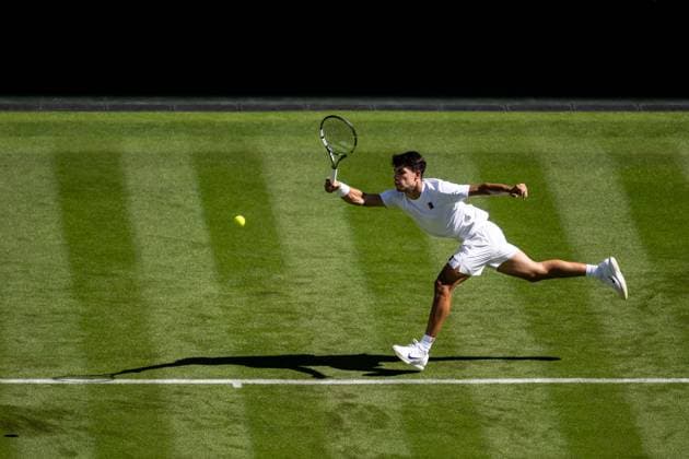 250630 Carlos Alcaraz of Spain competes in a first round singles tennis match during day 1 of Wimbledon on June 30, 2025 in London Photo Petter Arvidson BILDBYRAN kod PA PA1043 tennis wimbledon day 1 bbeng spanien  Copyright: PETTERxARVIDSON BB250630PA057