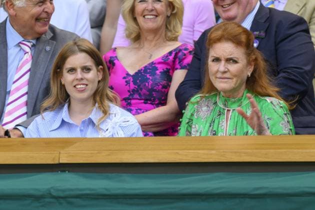 Sport Bilder des Tages Wimbledon Tennis Championships - Day 1 LONDON, UNITED KINGDOM - JUNE 30: Princess Beatrice and Sarah, Duchess of York attend day one of The Championships Wimbledon 2025 at All England Lawn Tennis and Croquet Club on June 30, 2025 in London, United Kingdom. Ray Tang Anadolu London United Kingdom. Editorial use only. Please get in touch for any other usage.  Copyright: x2025xAnadoluxRayxTangx