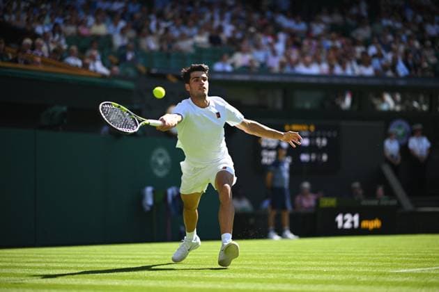 Wimbledon - First Round Carlos Alcaraz (ESP) during his first round match at the 2025 Wimbledon Championships at the AELTC in London, GREAT BRITAIN, on June 30, 2025. Photo by Corinne Dubreuil ABACAPRESS.COM London United Kingdom  Copyright: xDubreuilxCorinne ABACAx