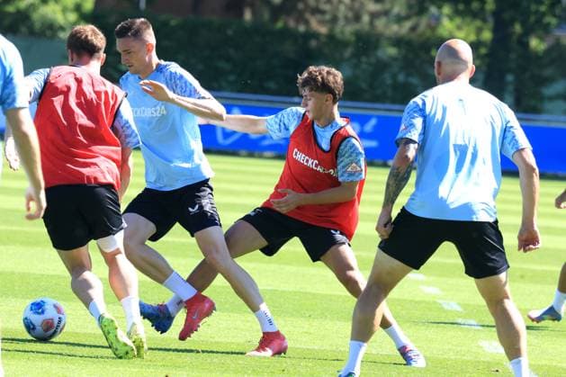 DEU, DFL, 2 FBL Hertha BSC, Training, 01 07 2025, Sportforum, Berlin, DEU, DFL, 2 FBL Hertha BSC, Training, im Bild Niklas Kolbe Hertha BSC Berlin 27 , Maurice Krattenmacher Hertha BSC Berlin 14 DFL regulations prohibit any use of Photographs as image sequences and or quasi video nordphotoxGmbHx xEngler nph00076