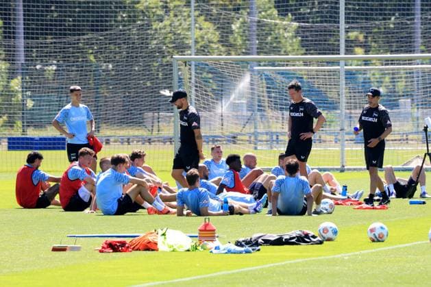 DEU, DFL, 2 FBL Hertha BSC, Training, 01 07 2025, Sportforum, Berlin, DEU, DFL, 2 FBL Hertha BSC, Training, im Bild Hertha Spielerkreis DFL regulations prohibit any use of Photographs as image sequences and or quasi video nordphotoxGmbHx xEngler nph00076