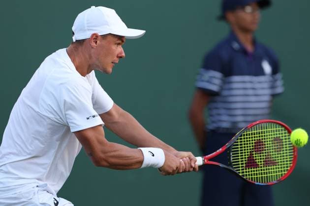 TENIS WIMBLEDON 2025 LONDYN 300625 N Z KAMIL MAJCHRZAK W TRAKCIE MECZU PIERWSZEJ RUNDY MARCIN CHOLEWINSKI NEWSPIX.PL TENNIS WIMBLEDON 2025 LONDON 30062025 KAMIL MAJCHRZAK DURING THE MATCH IN THE FIRST ROUND NEWSPIX.PL --- newspix.pl 