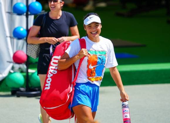 Emma Raducanu on the practice courts Wimbledon Tennis Championships, Day 2, The All England Lawn Tennis and Croquet Club, London, UK - 01 Jul 2025London The All England Lawn Tennis and United Kingdom  Copyright: xJavierxGarcia Shutterstockx 15380417bm