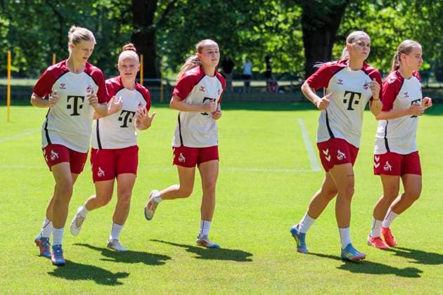 Training kick-off, 1 FC Köln women 01 07 2025 Taylor Ziemer 1 FC Köln, 18 , Laura Vogt 1 FC Köln, 8 , Carlotta Imping 1 FC Köln, 14 , Julia Schiffarth 1 FC Köln, 22 , Merle Hokamp 1 FC Köln, 13 at the training kick-off of the 1 FC Köln women on 01 07 2025 at the Geißbockheim in Cologne Copyright: xBEAUTIFULxSPORTS Meuselx