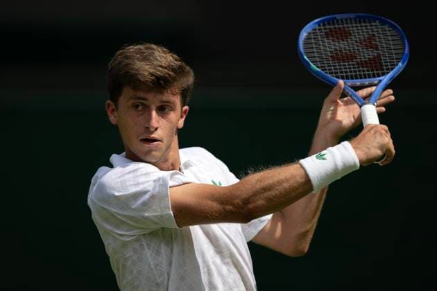 Day Two: The Championships - Wimbledon 2025 LONDON, ENGLAND - JULY 1: Luca Nardi of Italy in action against Jannik Sinner of Italy (not pictured) during the Gentlemen s first round match on day two of The Championships Wimbledon 2025 at All England Lawn Tennis and Croquet Club on July 1, 2025 in London, England. Luca Nardi London All England Lawn Tennis and Croq England United Kingdom Copyright: xVisionhausx 776301250