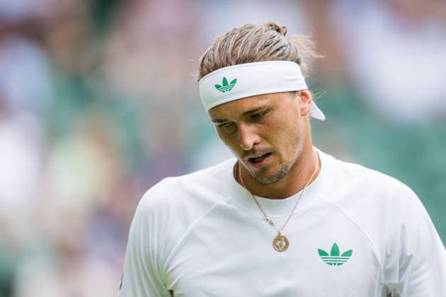 250701 Alexander Zverev of Germany looks dejected in a first round singles tennis match during day 2 of Wimbledon on July 1, 2025 in London Photo Petter Arvidson BILDBYRAN kod PA PA1045 tennis wimbledon day 2 bbeng depp  Copyright: PETTERxARVIDSON BB250701PA036