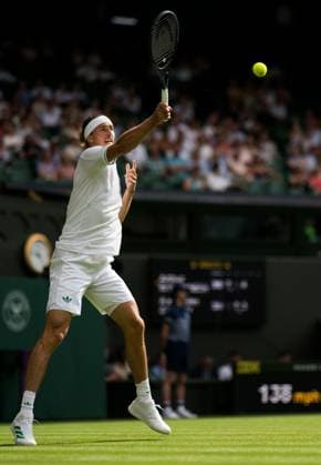 250701 Alexander Zverev of Germany competes in a first round singles tennis match during day 2 of Wimbledon on July 1, 2025 in London Photo Petter Arvidson BILDBYRAN kod PA PA1045 tennis wimbledon day 2 bbeng  Copyright: PETTERxARVIDSON BB250701PA042