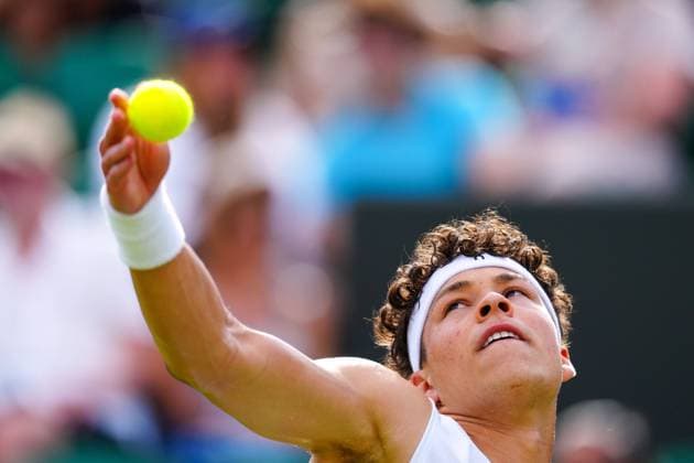 Ben Shelton during his first round match Wimbledon Tennis Championships, Day 2, The All England Lawn Tennis and Croquet Club, London, UK - 01 Jul 2025London The All England Lawn Tennis and United Kingdom  Copyright: xJavierxGarcia Shutterstockx 15380417fc