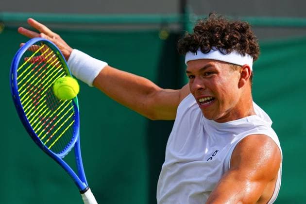 Ben Shelton during his first round match Wimbledon Tennis Championships, Day 2, The All England Lawn Tennis and Croquet Club, London, UK - 01 Jul 2025London The All England Lawn Tennis and United Kingdom  Copyright: xJavierxGarcia Shutterstockx 15380417ff