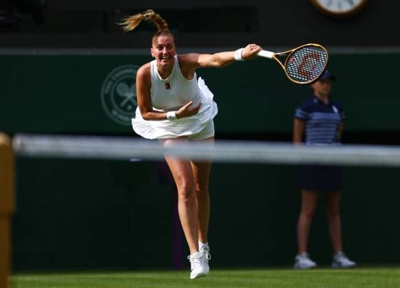 Wimbledon Championships 2025 AELTC, Day Two, London, UK - 01 07 2025 Petra Kvitova (CZE) in action during her first round match against Emma Navarro (USA) in the 2025 Wimbledon Championships London Wimbledon London GBR, UK NEWSPAPERS OUT Copyright: xMarkxGreenwoodx