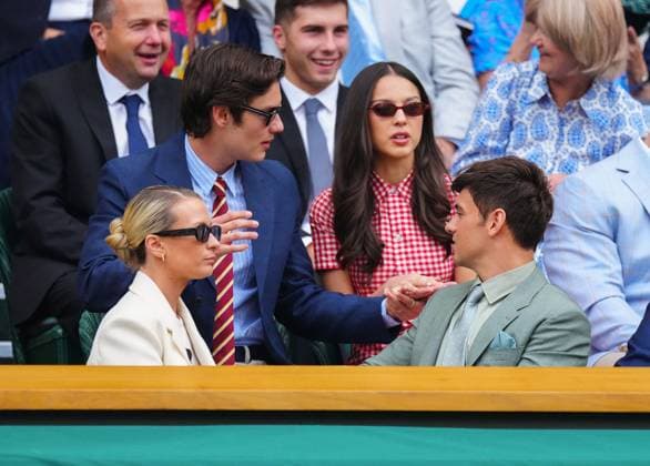 Olivia Rodrigo and Louis Partridge, Tom Daley and Sophie Lee in the Royal Box on Centre Court Wimbledon Tennis Championships, Day 3, The All England Lawn Tennis and Croquet Club, London, UK - 02 Jul 2025London The All England Lawn Tennis and United Kingdom  Copyright: xJavierxGarcia Shutterstockx 15381941l
